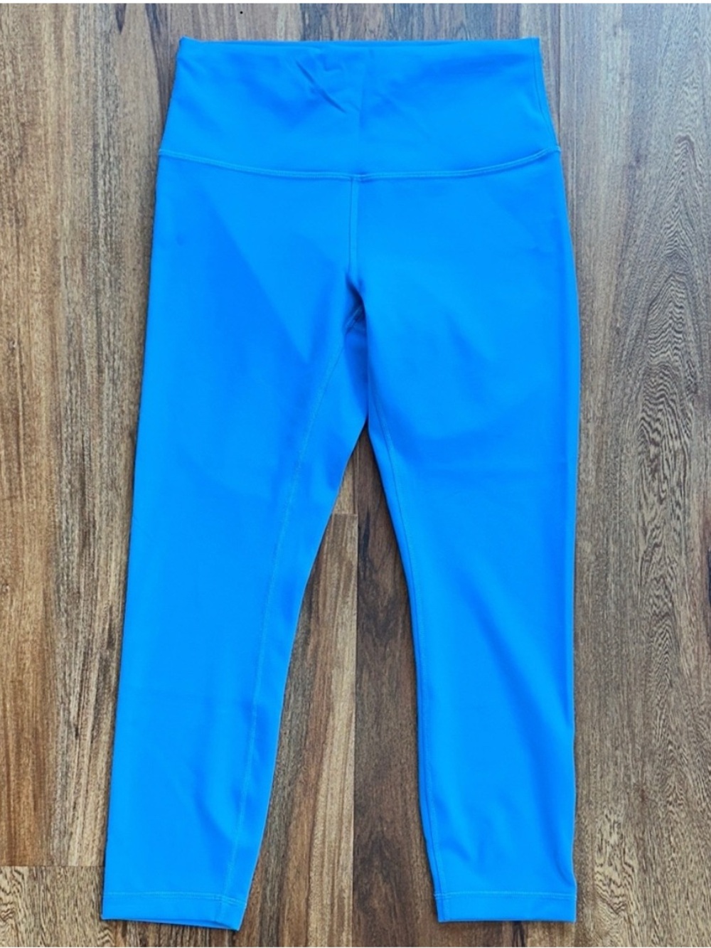NEW Lululemon Wunder Under
High-Rise Crop Blue Nile Size 8